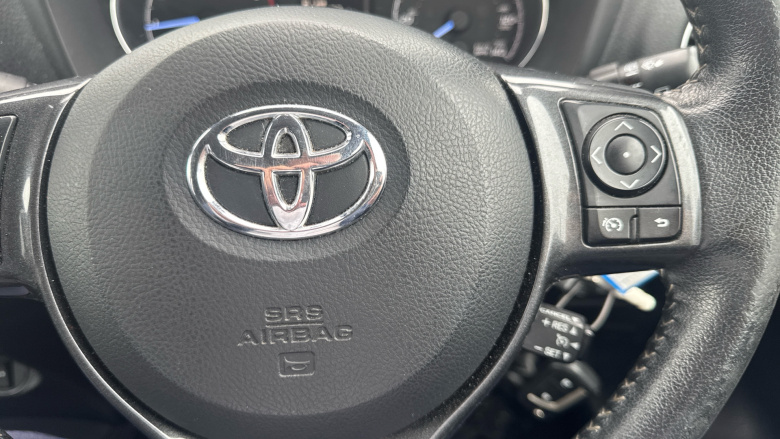 Toyota Yaris 1.5 VVT-i Y20 5dr [Bi-tone] Petrol Hatchback